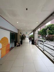 Lucky Plaza (D9), Retail #579994271